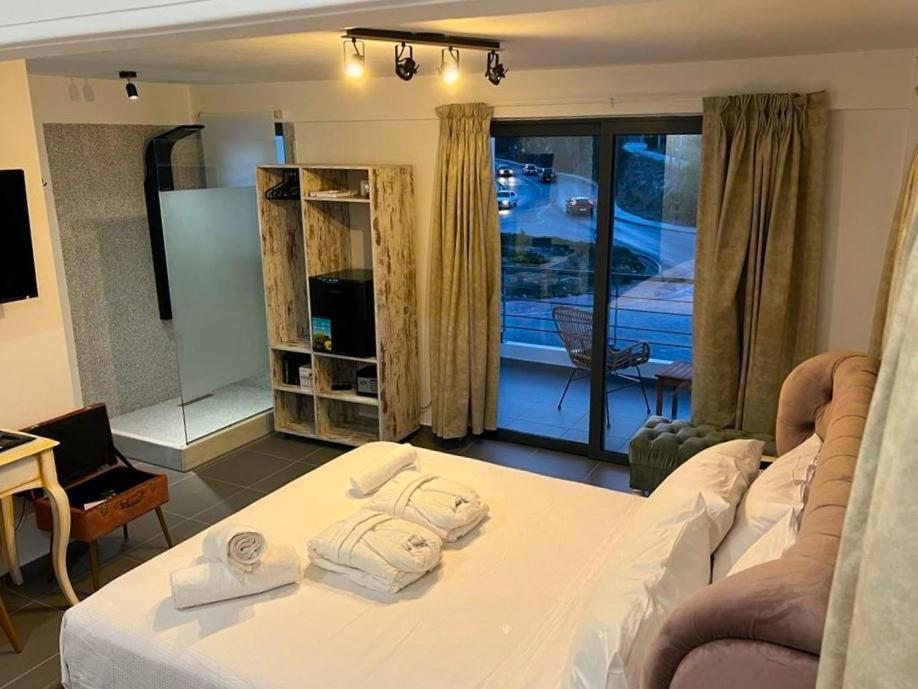 Airport Luxury Stay Artemida  Exterior photo
