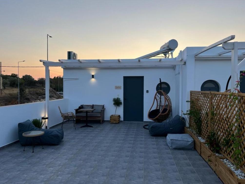 Airport Luxury Stay Artemida  Exterior photo