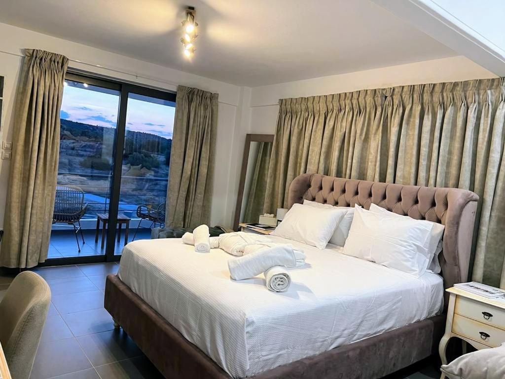 Airport Luxury Stay Artemida  Exterior photo